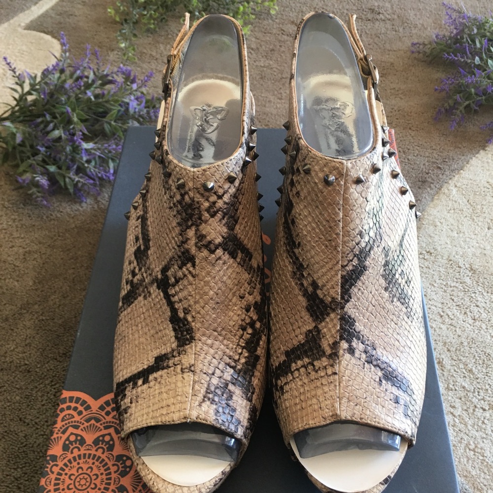 Carlos by Carlos Santana Marcia Snake Print Wedge Sandal 10